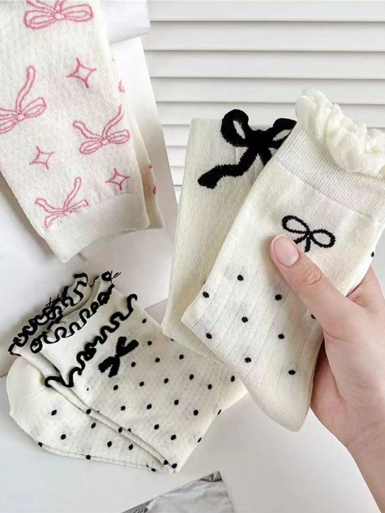 4 Pair Cute Winter Bowknot Socks