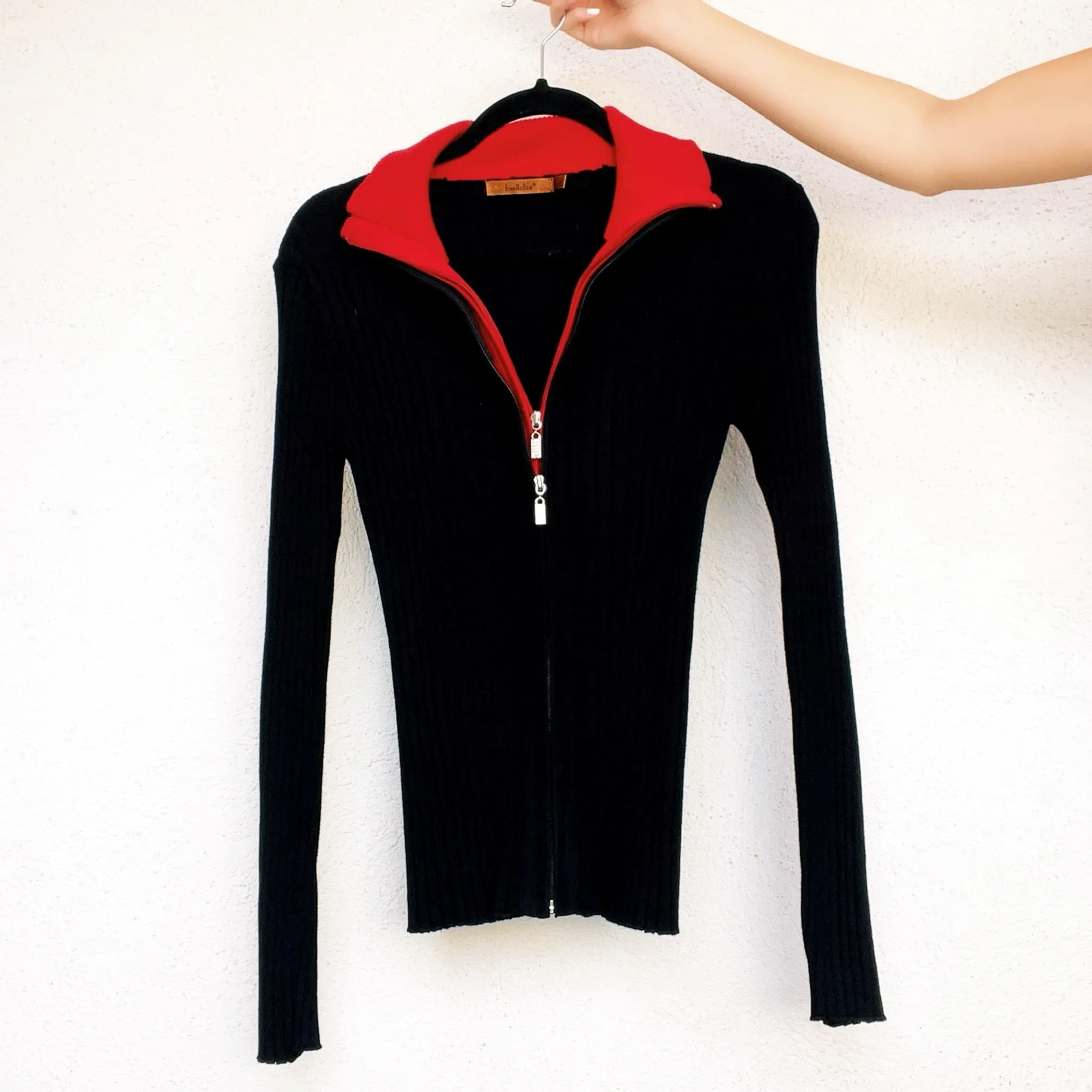 Black & Red Layered Zip Up Top (M)
