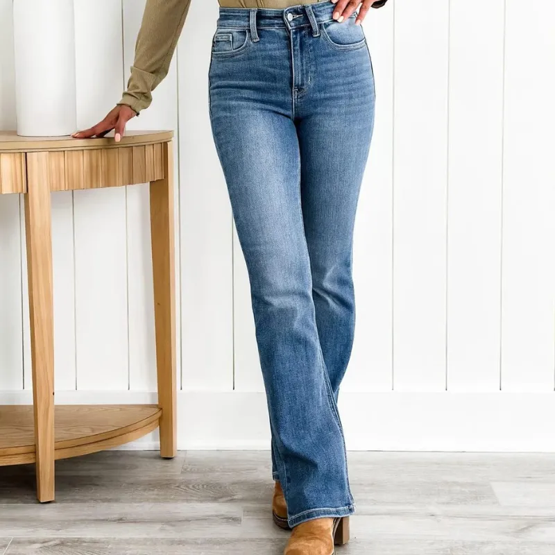 Bootcut Fit jeans