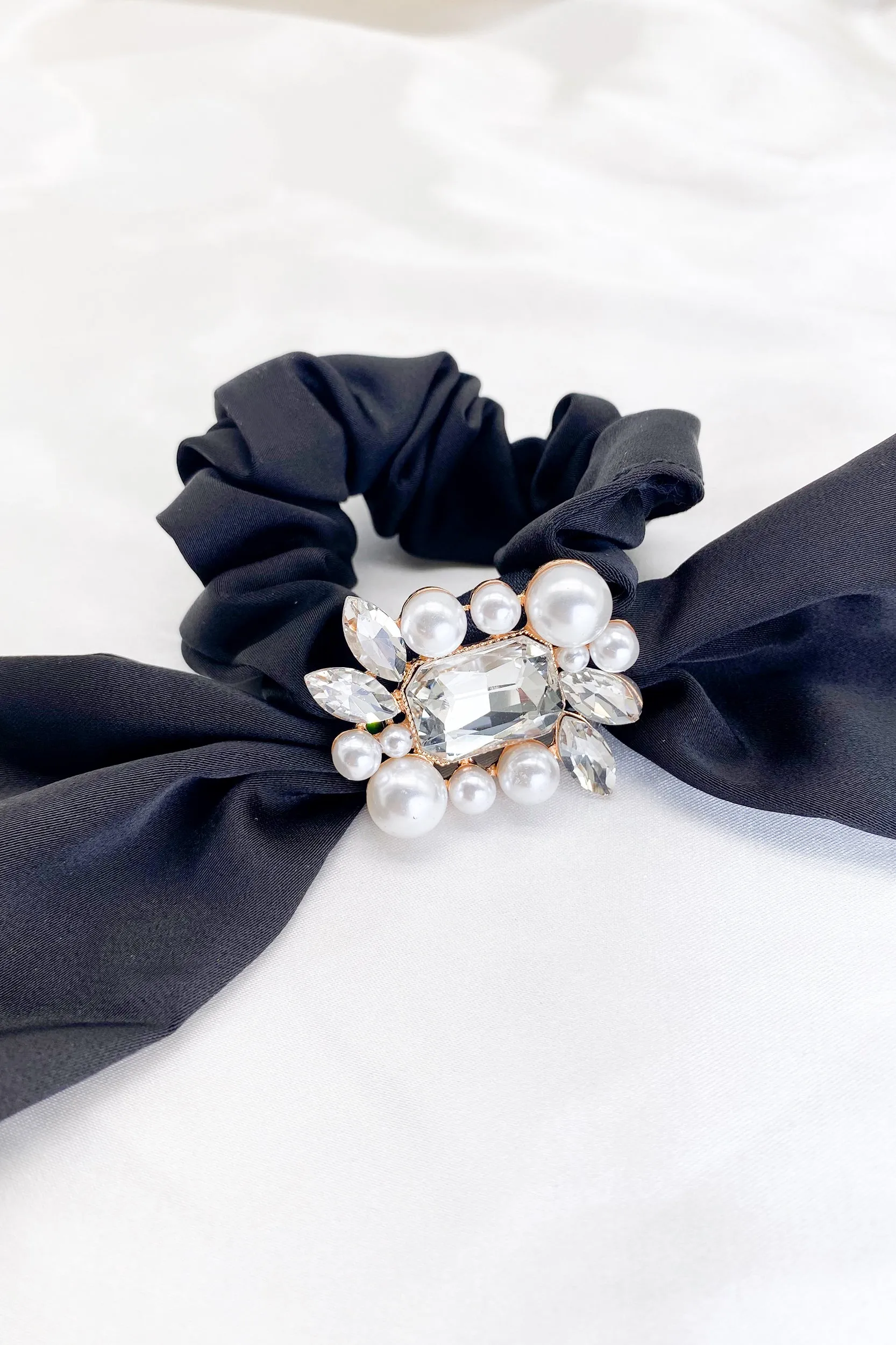 Helena Pearl Crystal Bow Hair Tie