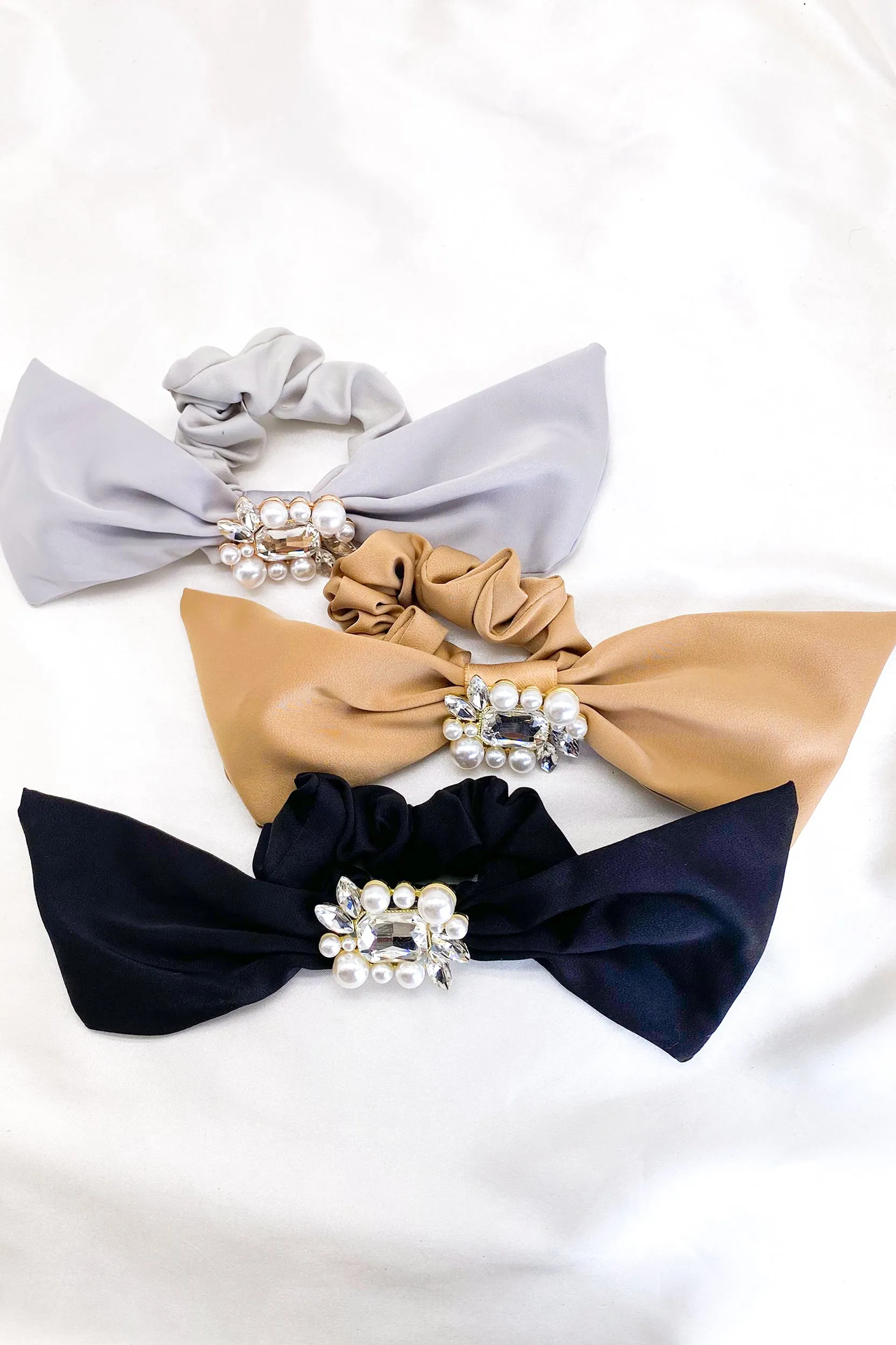 Helena Pearl Crystal Bow Hair Tie