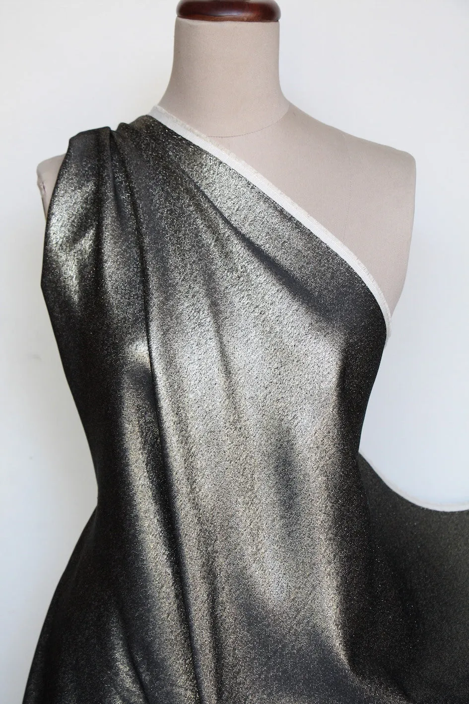 Into The Glitz