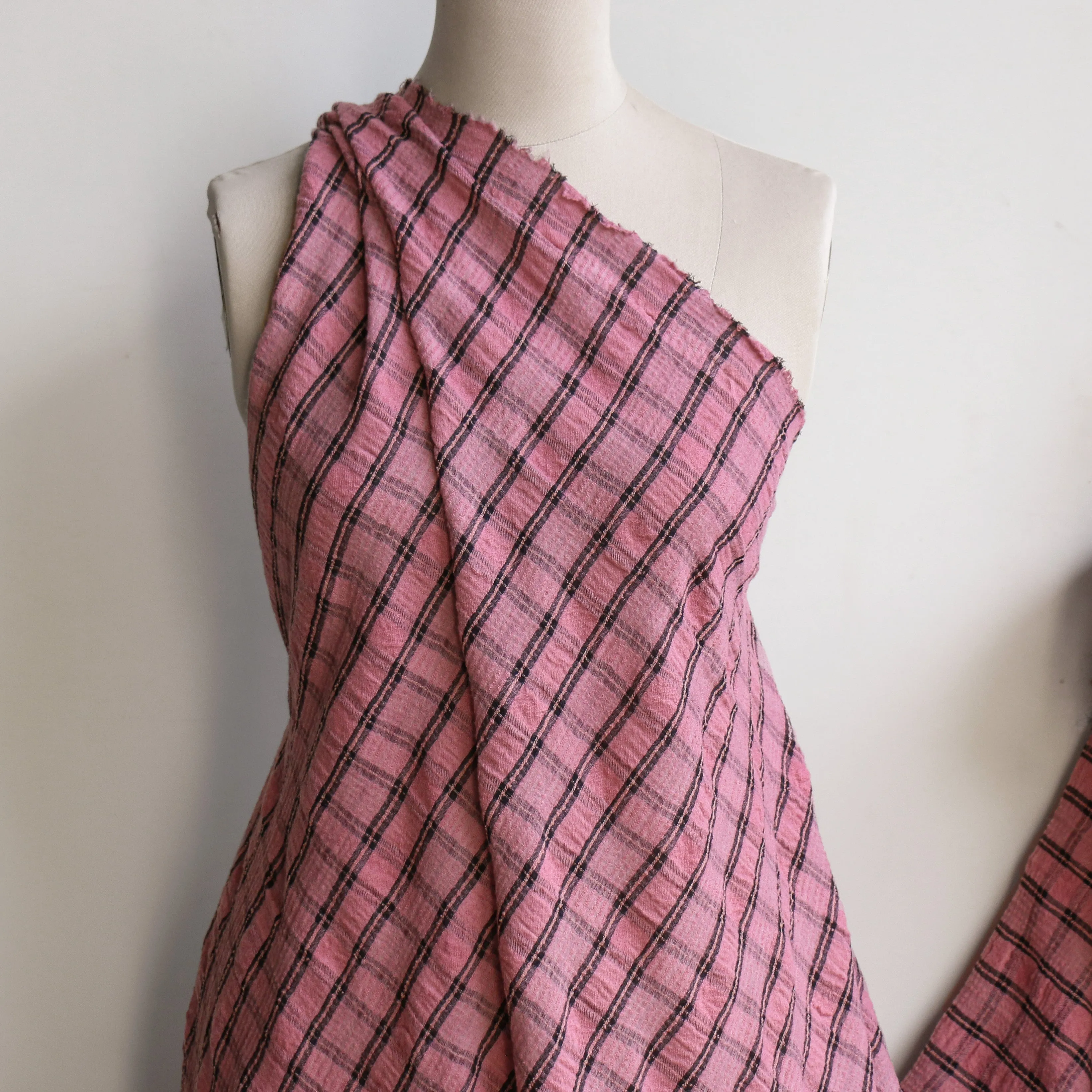 Rosa/Black Seersucker Check